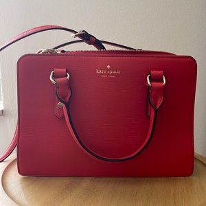 Beautiful red Kate spade purse. Barley used and in great condition